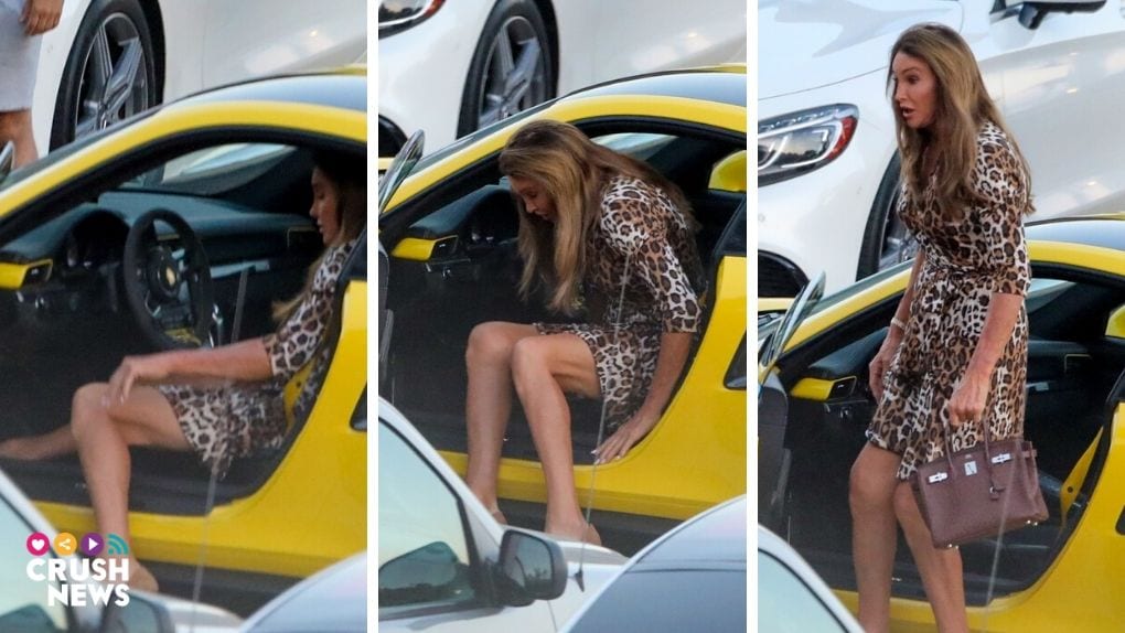 Caitlyn Jenner intentando salir de su Porsche