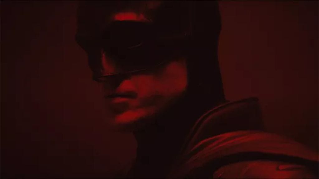 Robert Pattinson encarna a Batman en la nueva película del personaje.