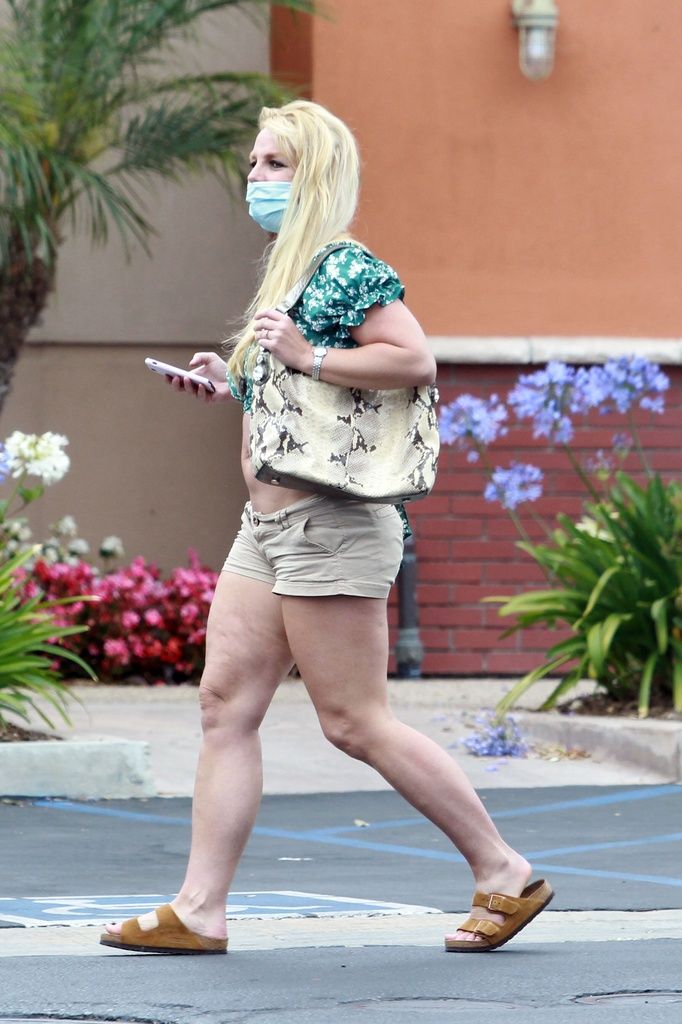Britney Spears hacieno deporte en plena ola de calor.
