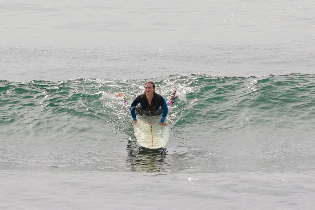 La rutina postparto de Leighton Meester: hacer surf,