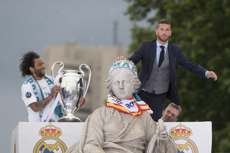 Sergio Ramos y Marcelo celebran la Champions League