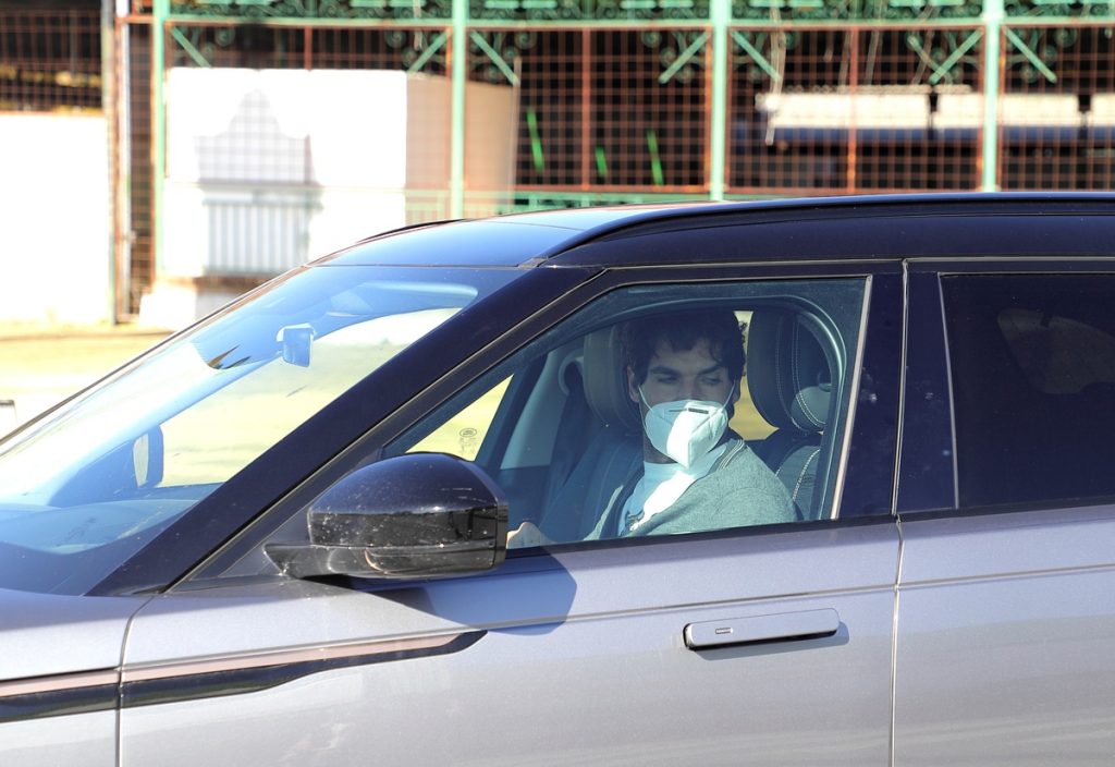 Cayetano Rivera, en su coche.