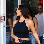 Kim Kardashian saliendo de un sex shop y el mundo se para