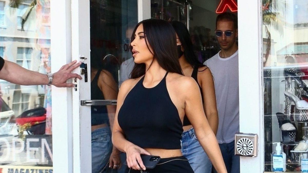 Kim Kardashian saliendo de un sex shop y el mundo se para