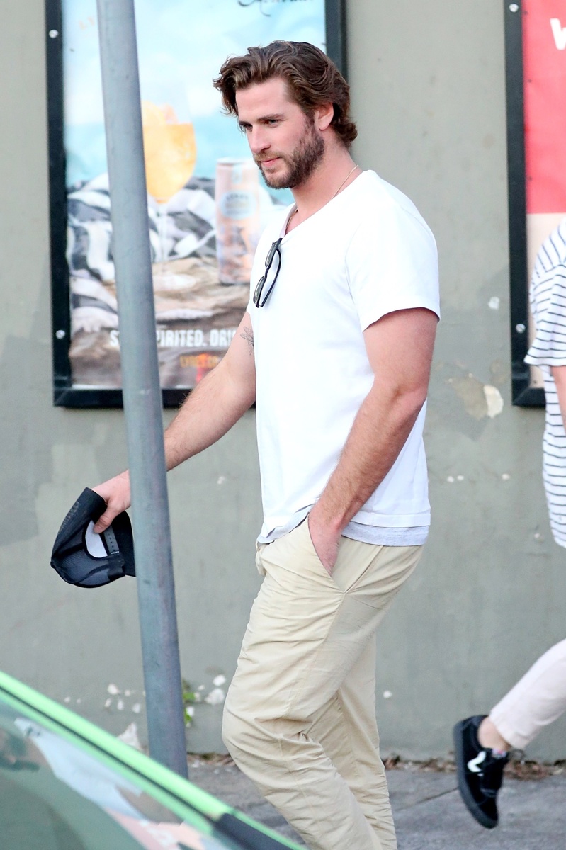 Liam Hemsworth es Thordos o lo podría ser por fotos como esta, en la que lo vemos tan fornido como Thor