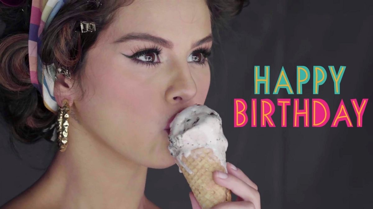 Selena Gomez cumple 29 años: en la foto, primer plano de la actriz y cantante
