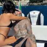 Kourtney Kardashian y Travis Barker conquistan Italia