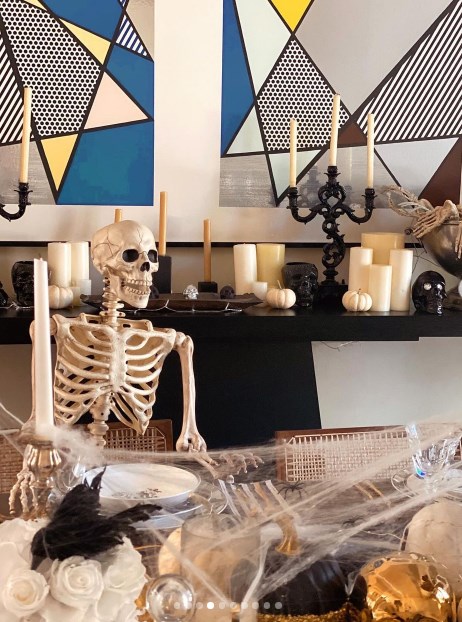 Decoración de Halloween en la casa de Kourtney Kardashian