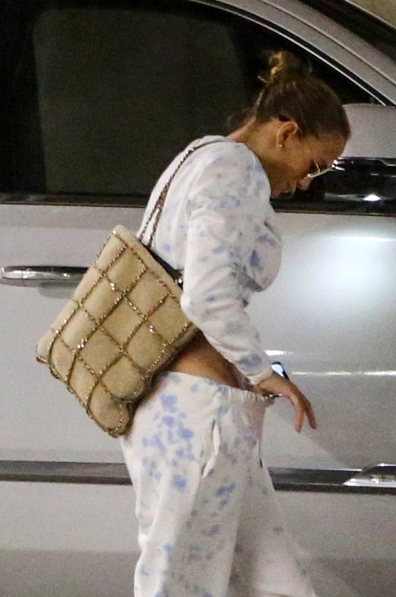 Al borde Antemano Transeúnte Jennifer Lopez sin ropa interior o eso creemos por estas fotos